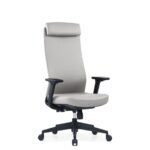 Silla ejecutiva NEW ELEGANCE en colores negro y gris con cabecero ajustable, soporte lumbar y brazos 4D